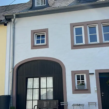 Zur Linde Guest house